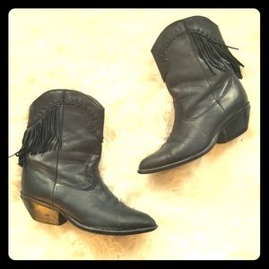 Zodiac size 7 leather boots